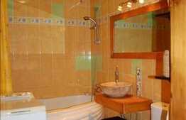 De vanzare 3 camere, 60 mp utili, in zona strazii Stejarului