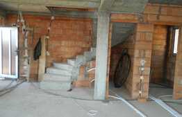 Duplex de vanzare cu 120 mp utili, semifinisat! Finalizat in 2015! Zona de case!