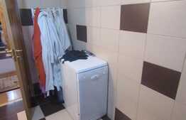 Apartament 3 camere, pe doua nivele, 80 mp utili! Zona Porii! Cu parcare!