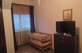 Apartament 3 camere, pe doua nivele, 80 mp utili! Zona Porii! Cu parcare!