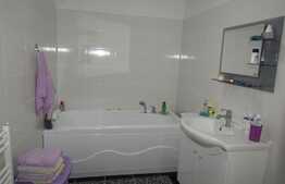 Vanzare apartament 2 camere, 42 mp! Parcare! Zona strazii Tineretului!