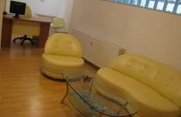 Spatiu 56 mp utili in finisat modern, mobilat, zona 21 Decembrie 1989