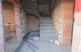 Duplex 4 camere, 115 mp, teren de 200 mp!