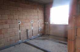 Duplex 4 camere, 115 mp, teren de 200 mp!