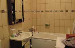 3 camere, 54 mp, decomandat, terasa 40 mp, boxa, parcare, zona strazii Oasului