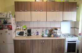 3 camere, 54 mp, decomandat, terasa 40 mp, boxa, parcare, zona strazii Oasului