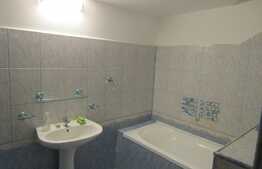 De vanzare apartament 2 camere, 50 mp, decomandat, zona Oncos