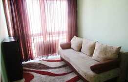 Apartament cu 3 camere, 60 mp, parcare, zona Complexului Nora