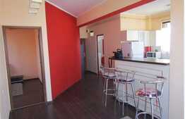 Apartament cu 3 camere, 60 mp, parcare, zona Complexului Nora