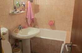 Apartament 4 camere, decomandat, etaj intermediar, zona Cipariu
