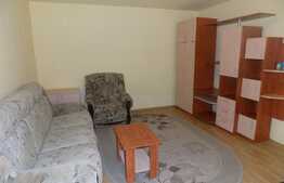 Garsoniera 30 mp, decomandata, curte comuna, zona Piata Mihai Viteazu