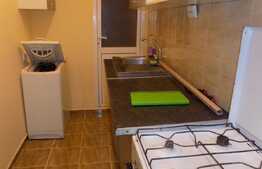 Garsoniera 30 mp, decomandata, curte comuna, zona Piata Mihai Viteazu