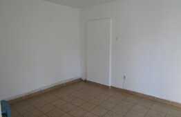 Apartament 4 camere, 62 mp, parcare, zona Casa Piratilor