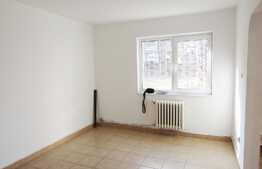 Apartament 4 camere, 62 mp, parcare, zona Casa Piratilor