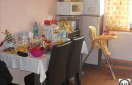 Apartamenr de vanzare cu 3 camere, 66 mp decomandat, cu loc de parcare