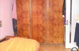 Vanzare apartament cu 4 camere, decomandat, bloc izolat termic, cu garaj