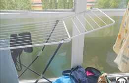 Vanzare apartament cu 4 camere, decomandat, bloc izolat termic, cu garaj