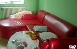 Vanzare apartament cu 4 camere, decomandat, bloc izolat termic, cu garaj