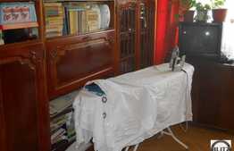 Vanzare apartament cu 4 camere, decomandat, bloc izolat termic, cu garaj