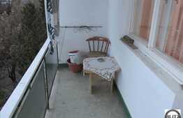 Apartament zona Piata Hermes, 2 camere semidecomandate, 53 mp. Bloc reabilitat