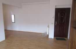 De vanzare apartament cu 2 camere, 54 mp! Parcare! Zona strazii Eroilor!