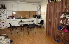 Vanzare 3 camere, 54 mp! Mobilat si utilat! Parcare! Zona Terra!