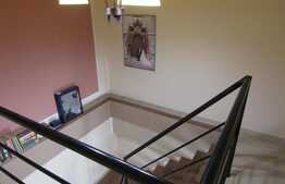 Apartament pe 2 nivele, 3 camere, 74 mp, decomandat, zona strazii Edgar Quinet