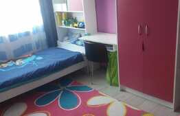 Apartament decomandat, 3 camere, 58 mp! Mobilat si utilat! Zona strazii Eroilor!