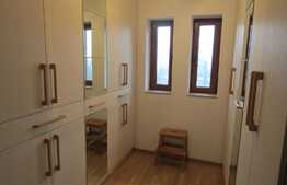 Casa pentru birouri sau de locuit, 230 mp!