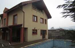 Casa pentru birouri sau de locuit, 230 mp!