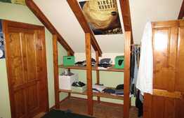 Apartament 2 camere, 70 mp, la mansarda, in casa/vila, zona Piata 14 Iulie