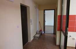 Apartament 2 camere, 60 mp, decomandat, zona Parcului Colina
