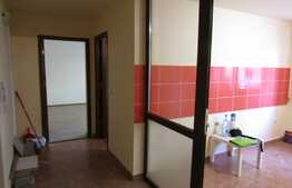 Apartament 2 camere, 60 mp, decomandat, zona Parcului Colina
