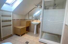 Apartament 2 camere, 67 mp in imobil tip casa, zona Piata Hermes