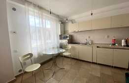 Apartament 2 camere, 67 mp in imobil tip casa, zona Piata Hermes