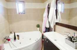 Apartament 2 camere, decomandat, 60 mp, parcare, zona Napolact