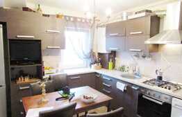 Apartament 2 camere, decomandat, 60 mp, parcare, zona Napolact