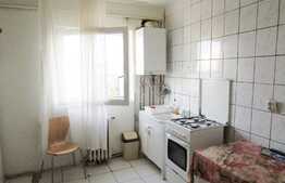 De vanzare apartament 4 camere, decomandat, boxa la subsol, 79 mp, zona Colina