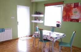 Casa individuala 260 mp utili, 1048 mp teren, zona linistita!