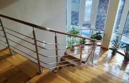 Casa individuala 260 mp utili, 1048 mp teren, zona linistita!