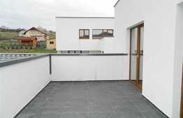 Casa individuala 203 mp, 500 mp teren, 25 ml front, zona linistita de case!