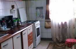 4 camere, 78 mp, decomandat, boxa subsol, etaj intermediar, zona Kaufland