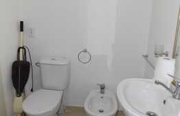 Garsoniera, 38 mp, decomandata, scara interioara, zona strazii Corneliu Coposu