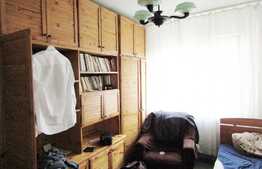 De vanzare apartament 3 camere, 51 mp, etaj intermediar, zona Colina