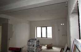 Vanzare apartament cu 3 camere, 78 mp! Zona Vivo!