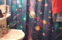 De vanzare apartament 3 camere, 70 mp, decomandat, etaj intermediar, zona OMV