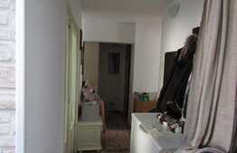 Apartament 4 camere, 83 mp, decomandat, etaj intermediar, zona Billa