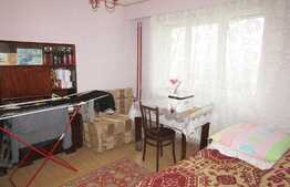 Apartament 3 camere, 73,8 mp, decomandat, garaj, boxa subsol, zona Petrom