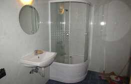 Demisol de inchiriat, 3 camere, 58 mp! Mobilat si utilat! Zona strazii Florilor!