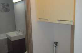 De vanzare apartament 3 camere, 65 mp, boxa la subsol, zona Complex Diana